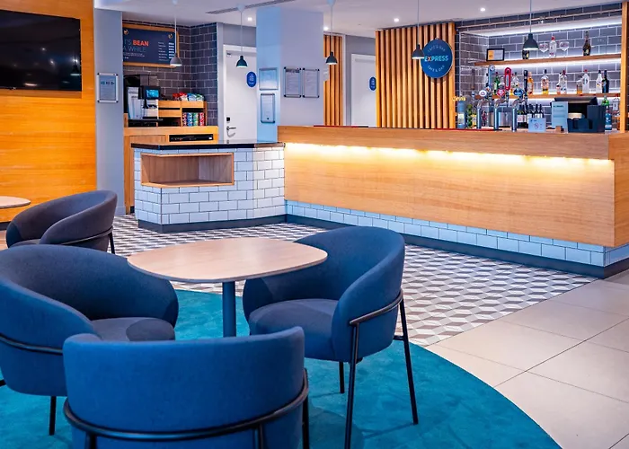 Top St Albans Hotels with Swimming Pools