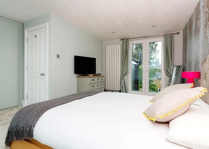 Top-Rated Accor Hotels Near Wimbledon