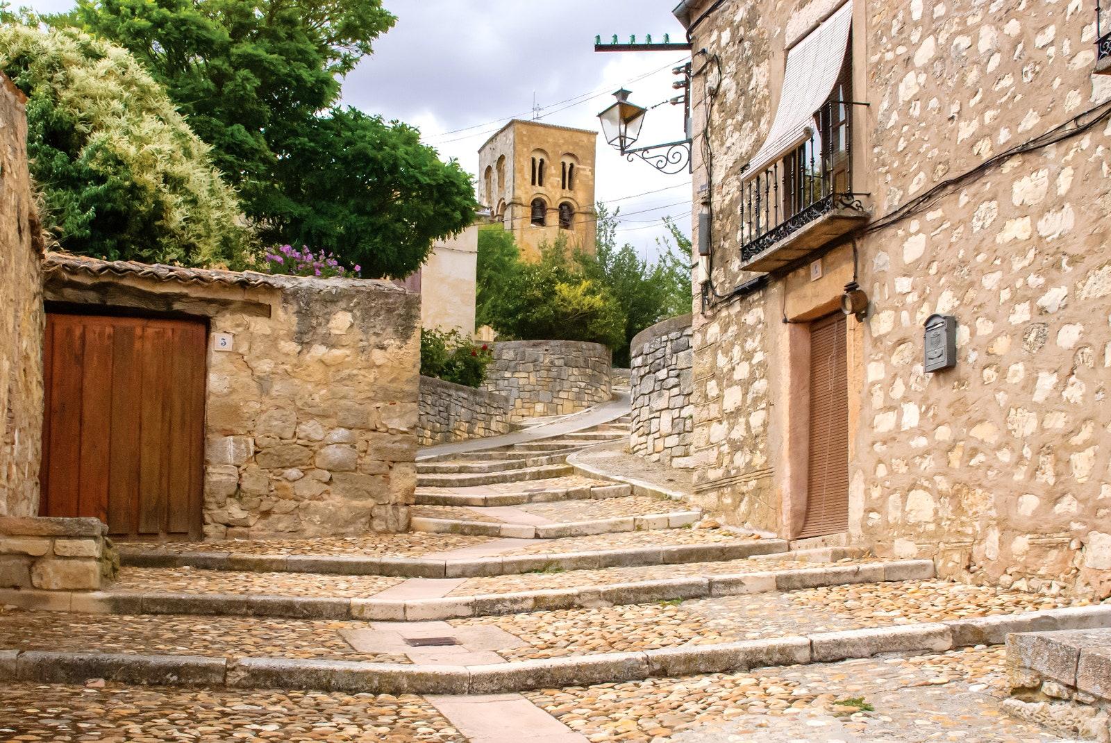 Las escaleras que conducen a la Iglesia de Sepúlveda